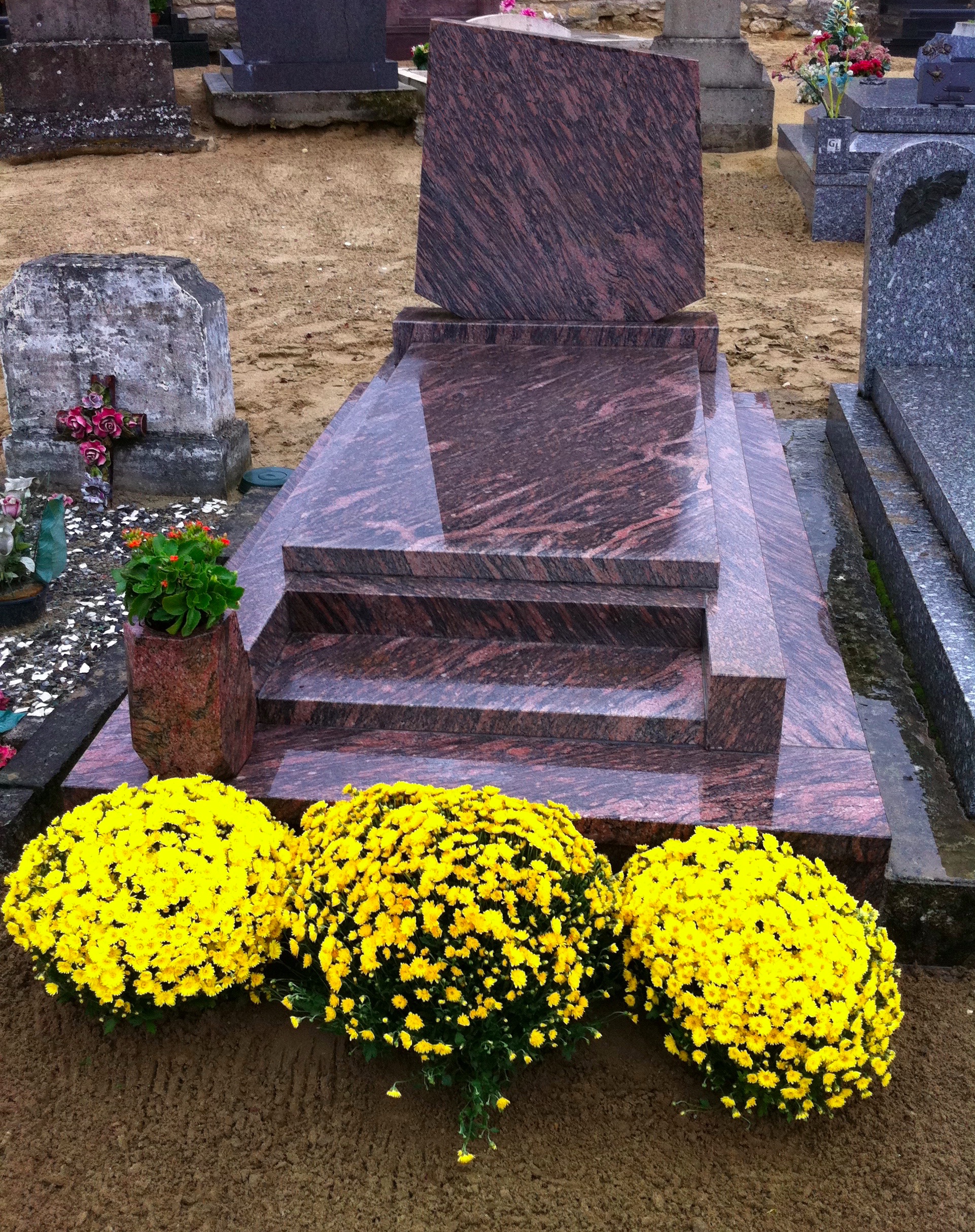 Fleuriste Corinne Delforge, Entretien de tombe Livraisons de fleurs toussaint, Livraison de fleurs cimetières, Entretien de tombe